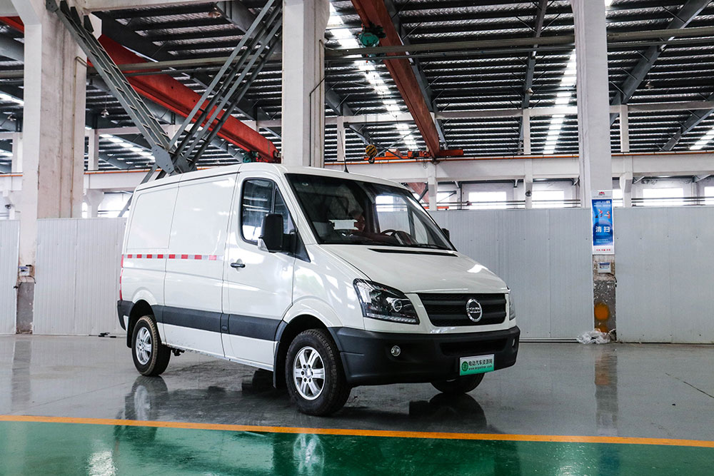 新能源汽车中的凌特 实拍解析卡威ev4