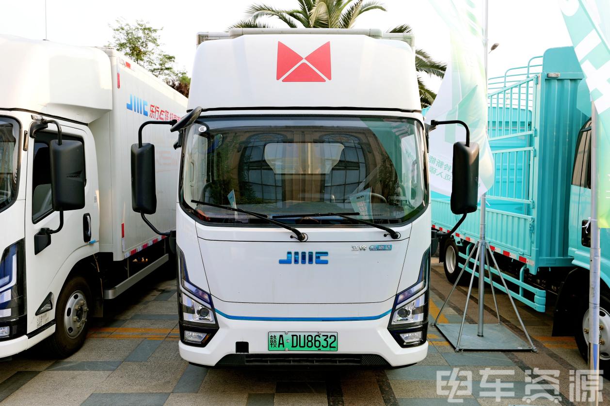 双车助力 江铃E路达“成就客户美好生活”