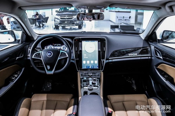 秦100实拍