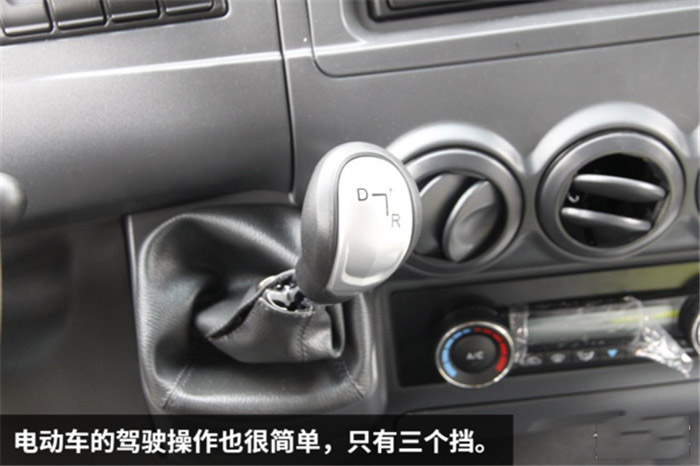 正宗欧系VAN 依维柯EV46满载爬坡无压力